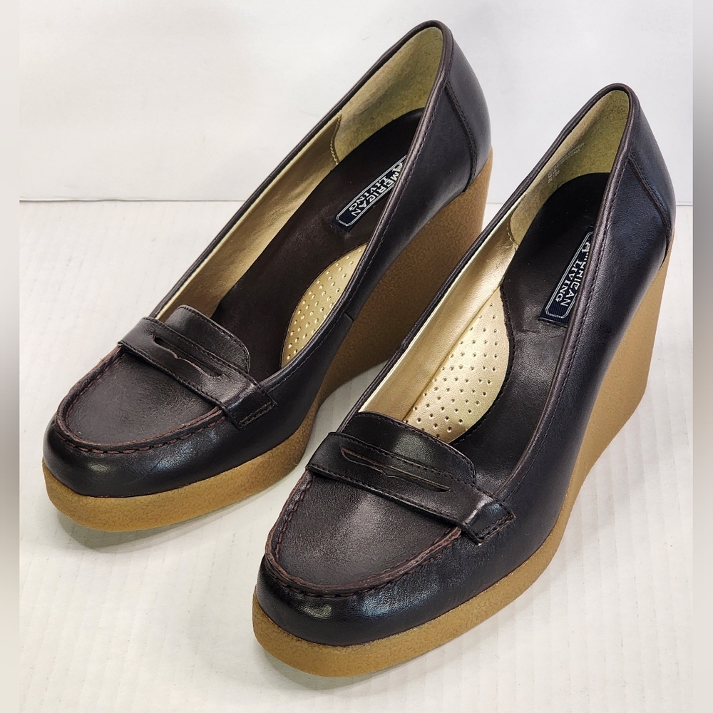 Vintage 90s Y2K AMERICAN LIVING Womens 8.5 Leather Wedge Loafer Pumps BROWN